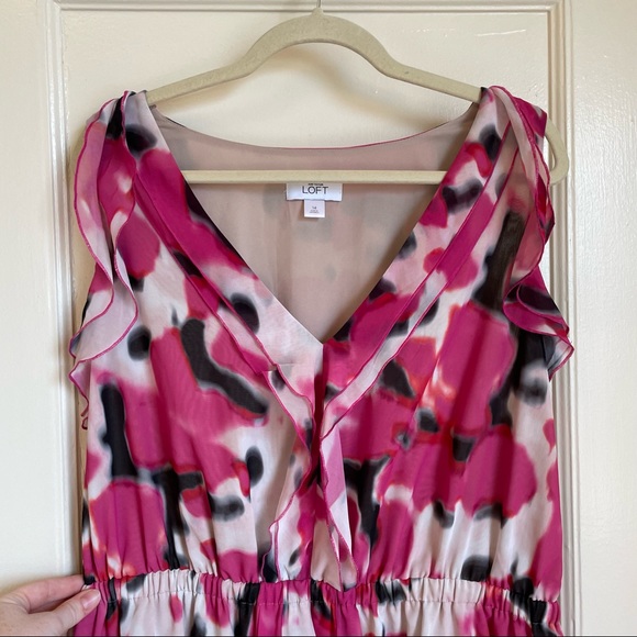 🎉HP🎉 Ann Taylor Loft Sleeveless V-Neck Flutter Dress -pink black white pattern - Picture 3 of 10